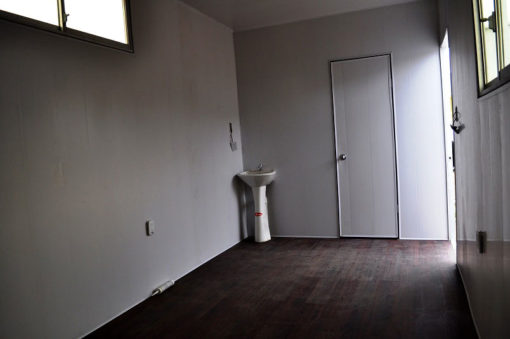 Acabados de PVC para contenedores dormitorio y oficina